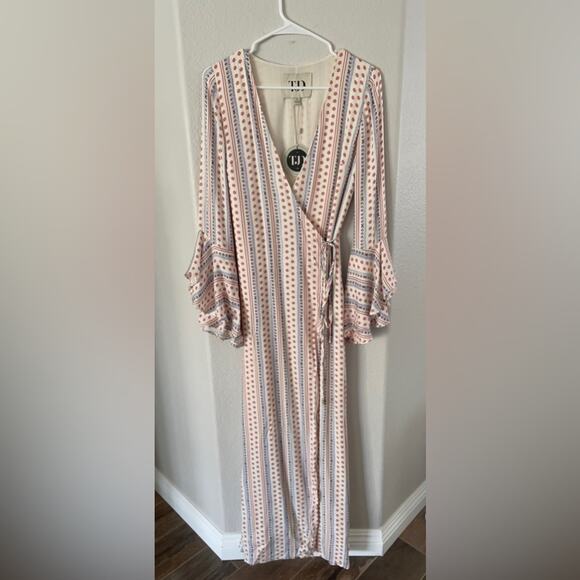 The Jetset Diaries Wild Child Long Flutter Sleeve Wrap Maxi Dress Size XS New - Picture 3 of 11